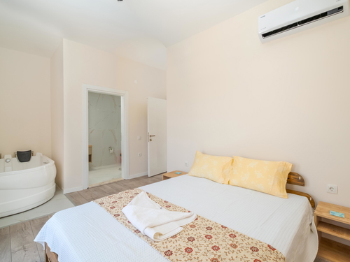 gece  -  Kasım
  | Kalkan Yeşilköy'de Çift Jakuzili 6 Kişilik Villa: Huzurlu Doğa Tatili